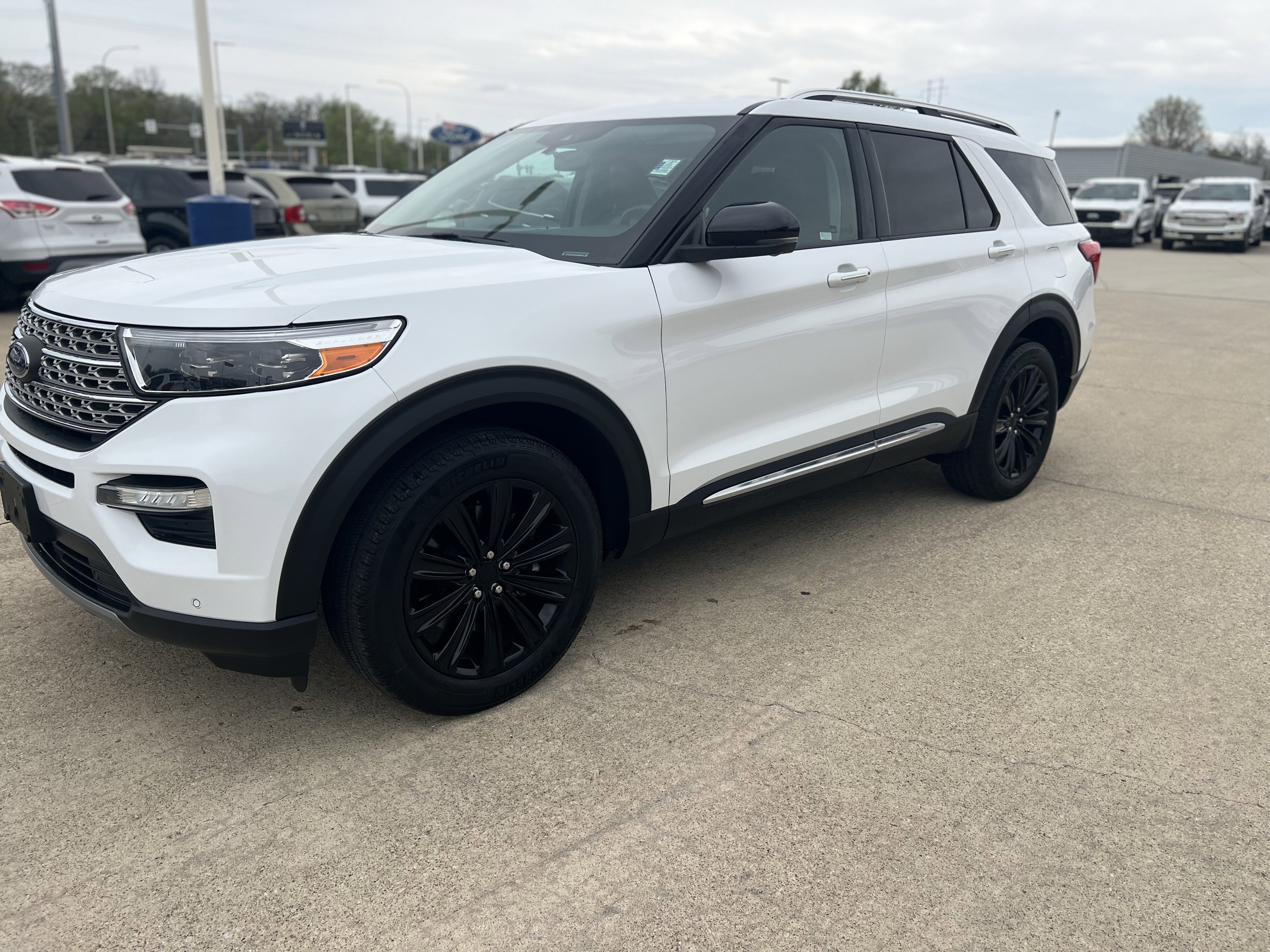 Used 2023 Ford Explorer Limited w/ Hybrid Equipment Group 310A image 9