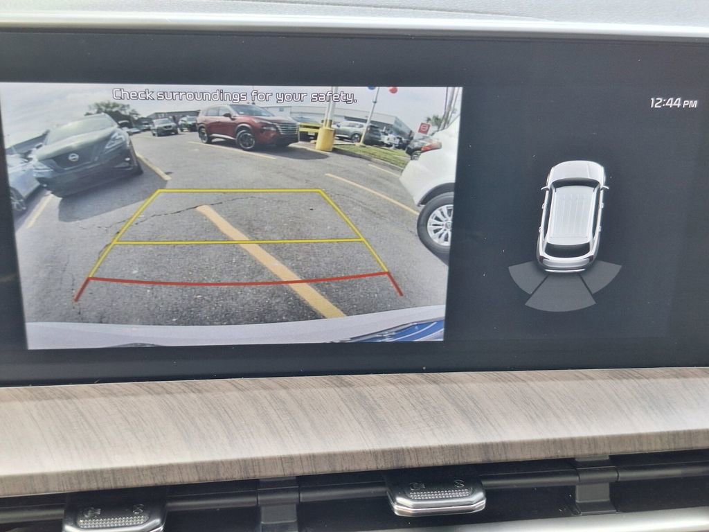 Used 2024 Kia Telluride EX w/ EX Captain's Chair Package image 17