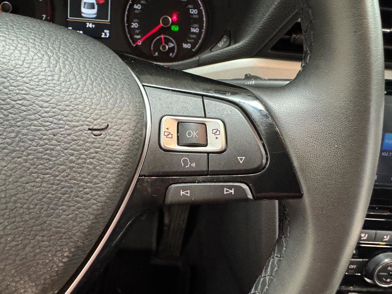 Used 2022 Volkswagen Passat 2.0T SE image 20