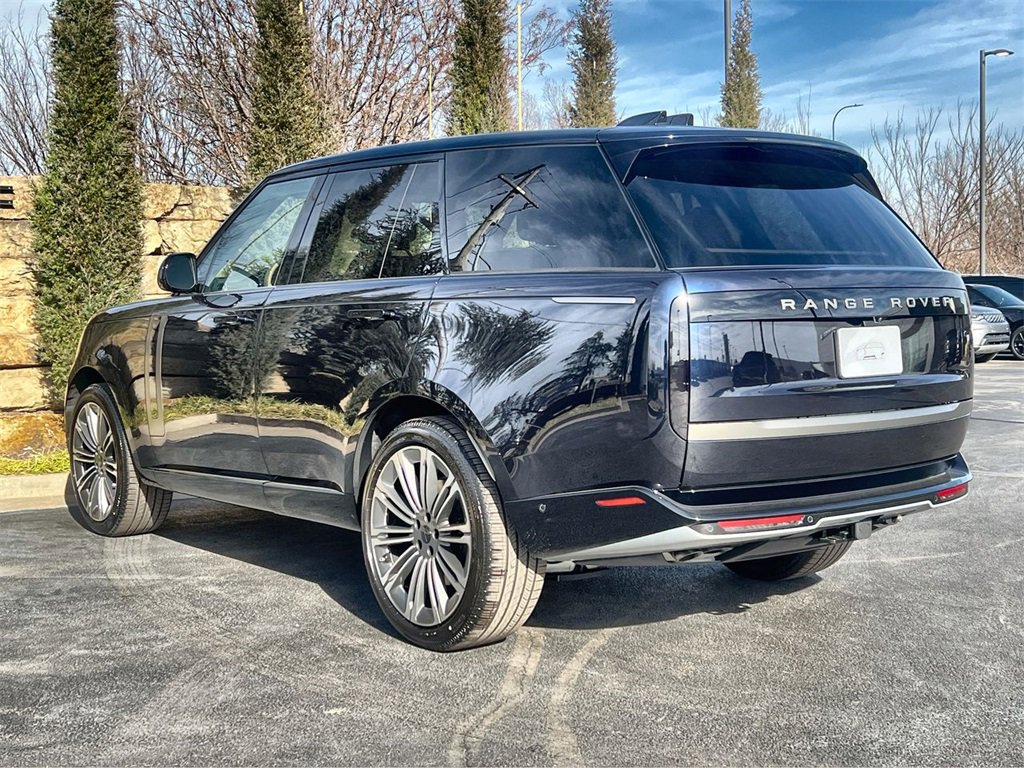 New 2026 Land Rover Range Rover SE image 3