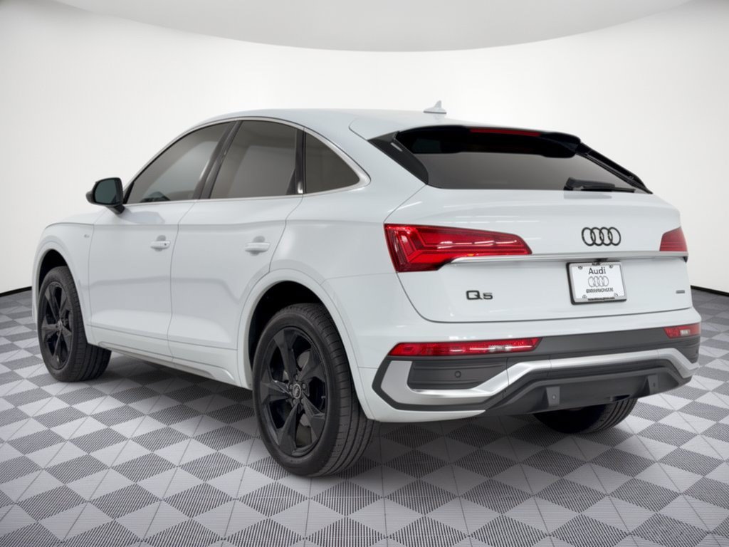 Used 2023 Audi Q5 2.0T Premium Plus w/ Premium Plus Package AWD/4WD image 3