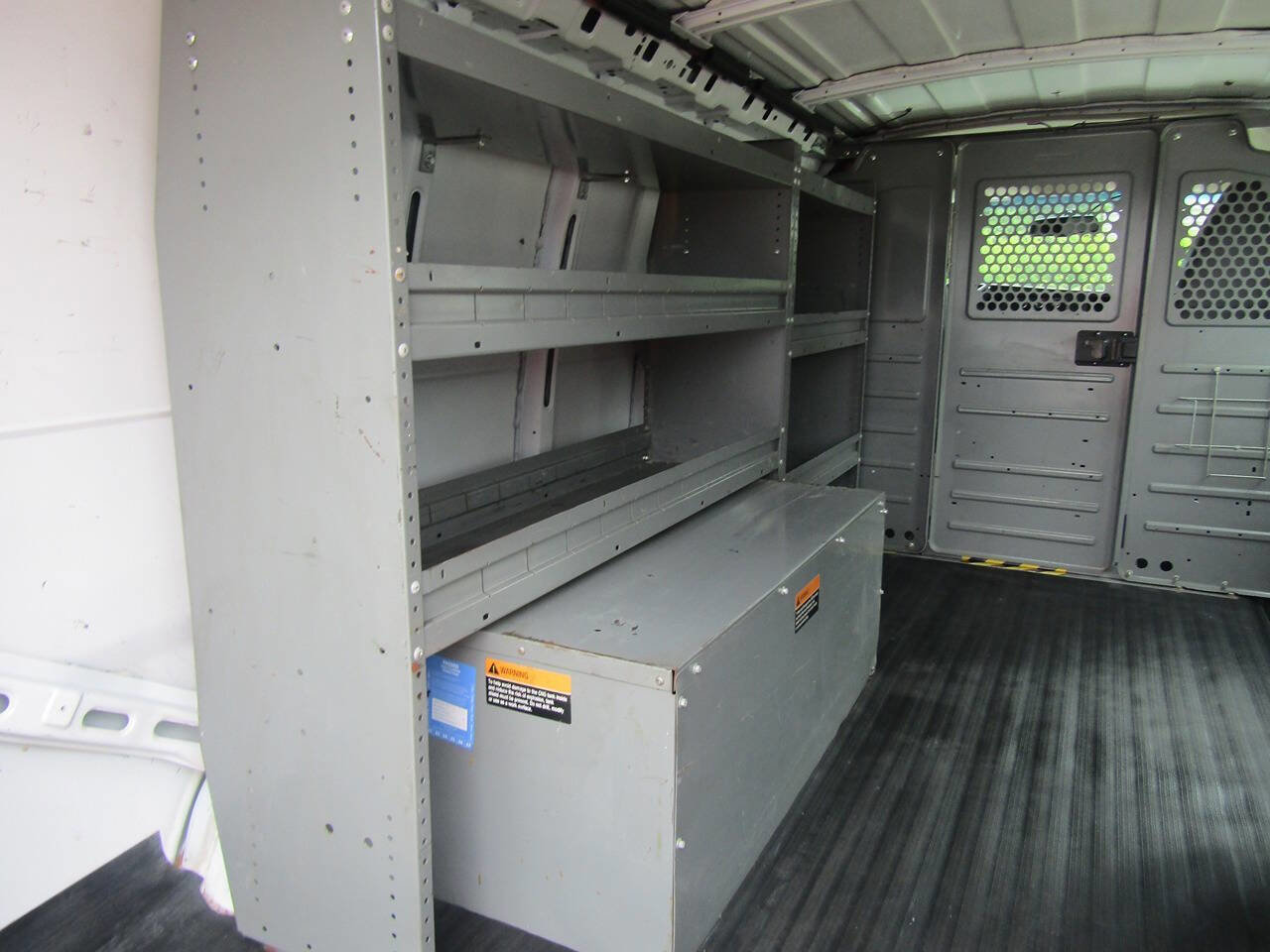 Used 2011 Chevrolet Express 2500 w/ Cold Climate Package image 11