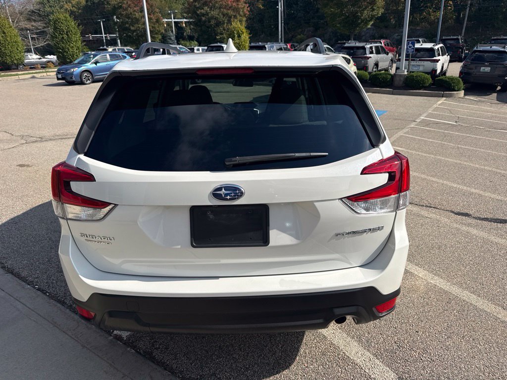 Used 2023 Subaru Forester Premium AWD/4WD image 3