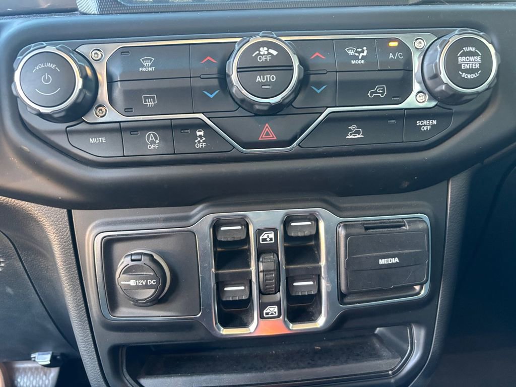Used 2021 Jeep Gladiator Overland image 37