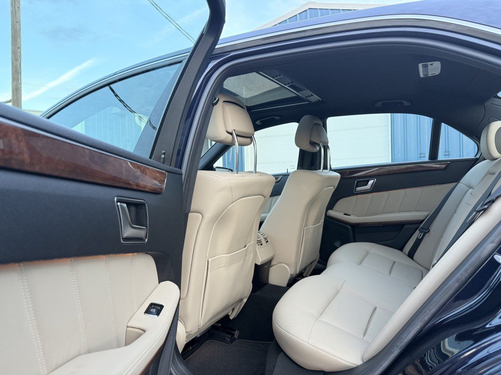 Used 2012 Mercedes-Benz E 350 4MATIC Sedan image 18