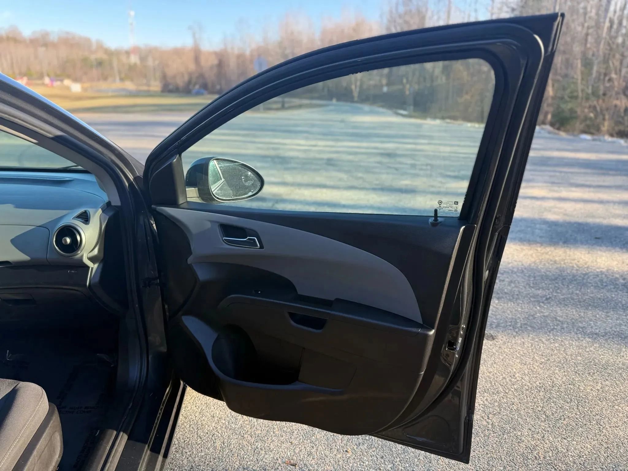 Used 2014 Chevrolet Sonic LT image 15