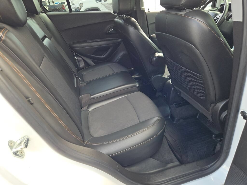 Certified 2017 Chevrolet Trax LT w/ LT Convenience Package FWD image 8