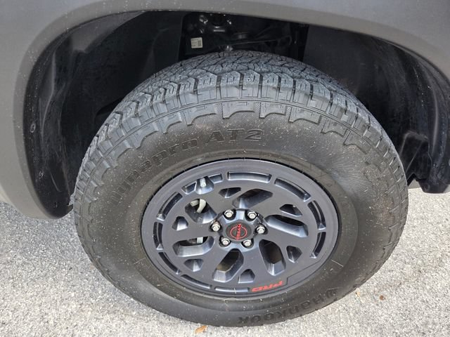 Used 2026 Nissan Frontier PRO-4X AWD/4WD image 9