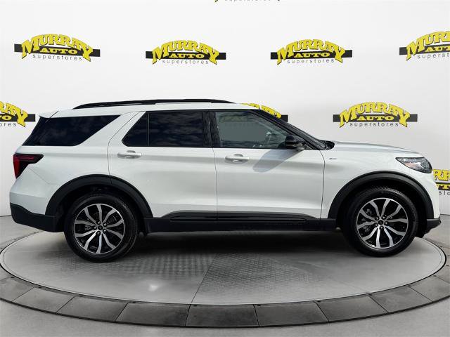 Certified 2025 Ford Explorer ST-Line image 6