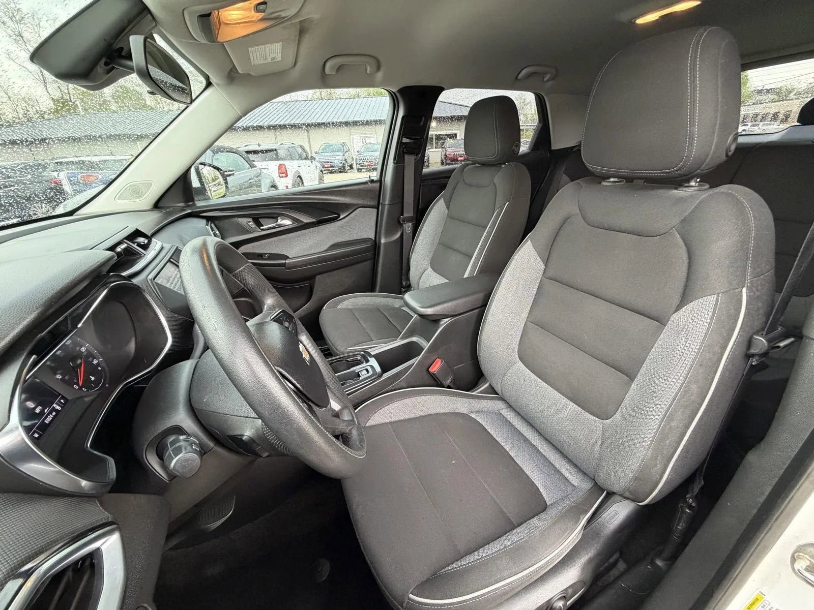 Used 2023 Chevrolet TrailBlazer LT FWD image 13