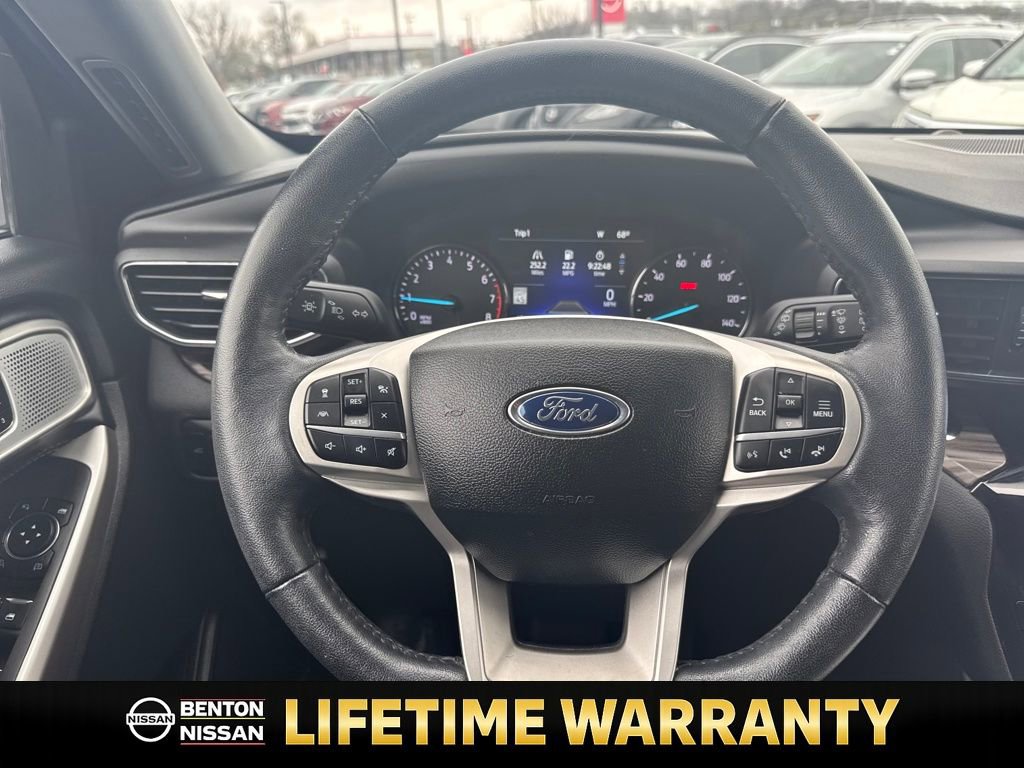 Used 2023 Ford Explorer Limited w/ Limited Technology Package image 16