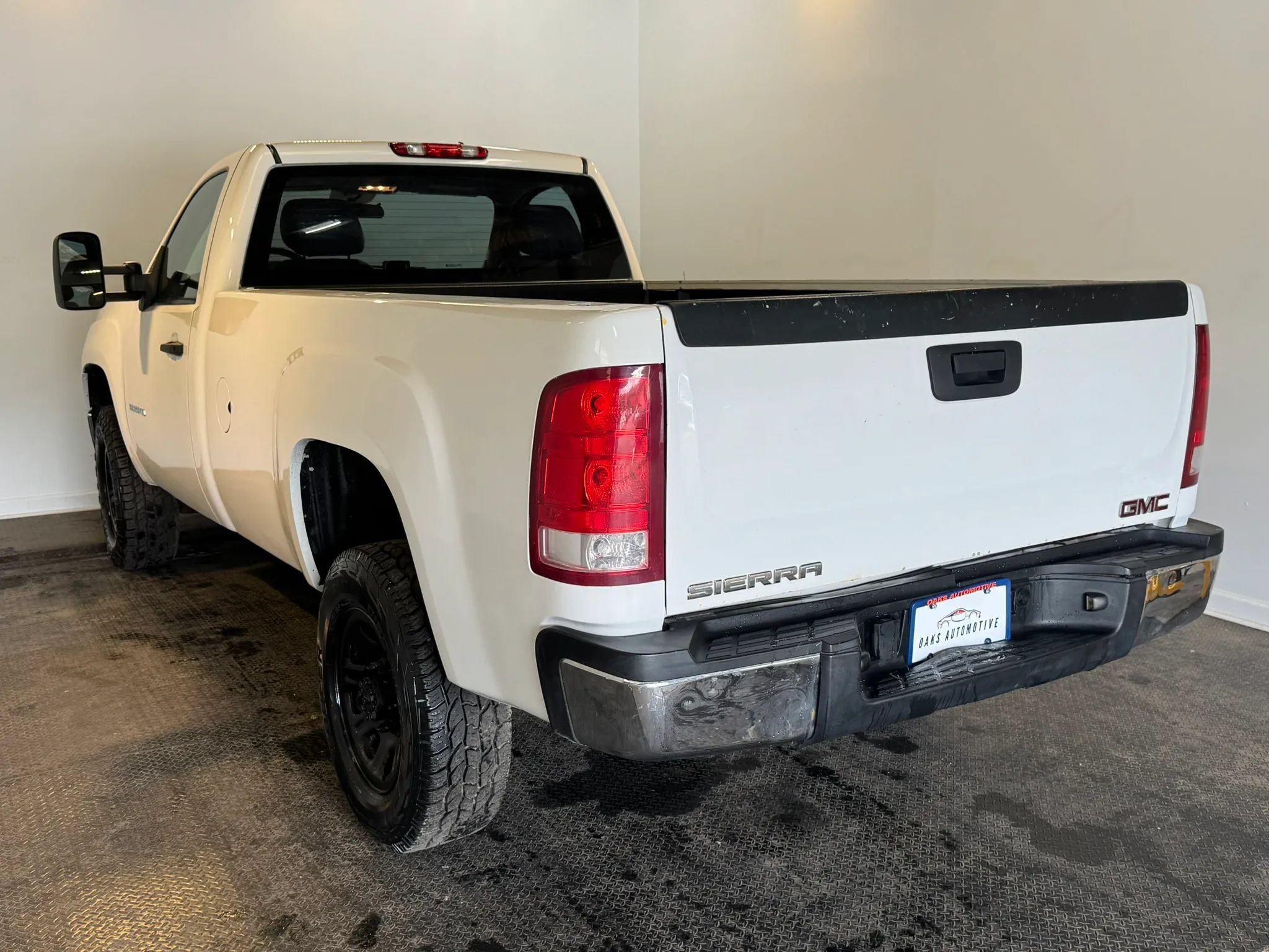 Used 2011 GMC Sierra 3500 W/T w/ Snow Plow Prep Package AWD/4WD image 4