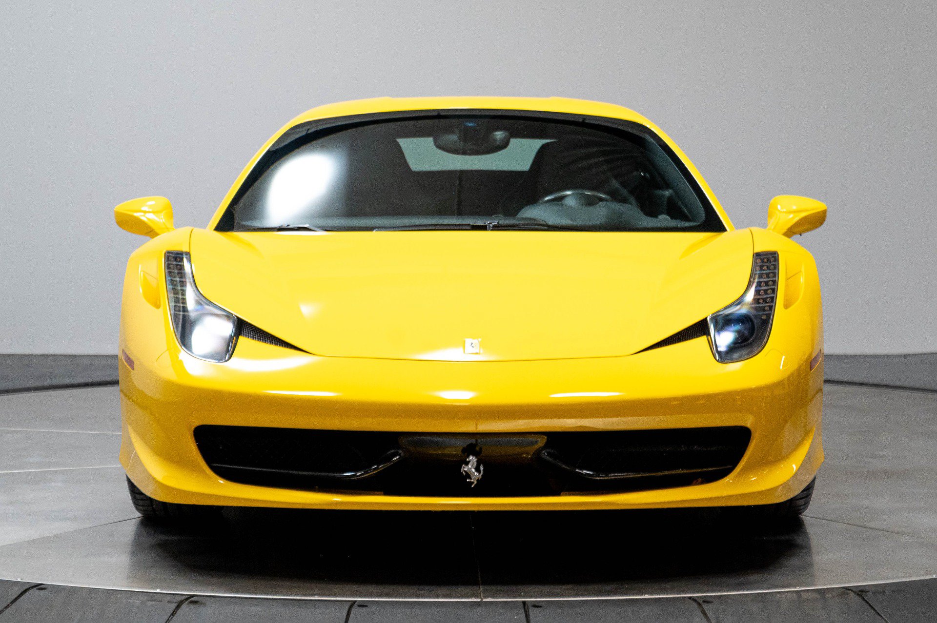 Used 2010 Ferrari 458 Italia Coupe RWD image 50