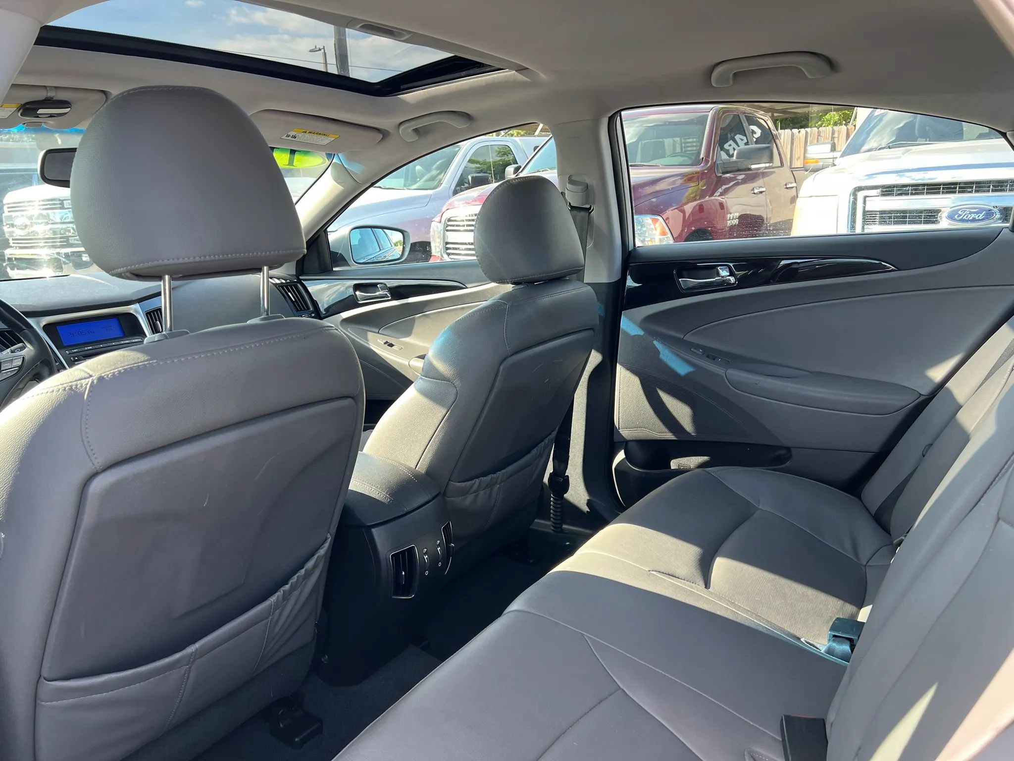 Used 2011 Hyundai Sonata Limited FWD image 10