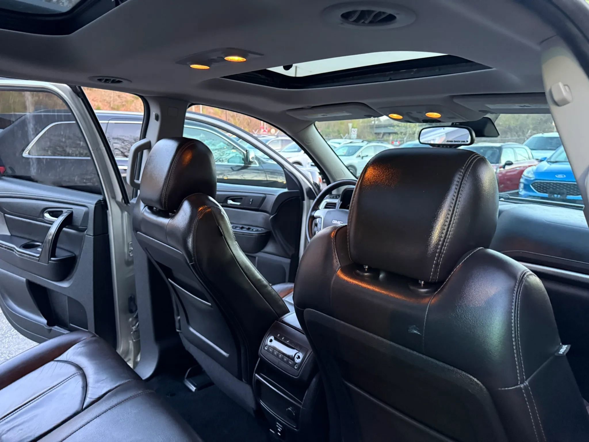 Used 2016 GMC Acadia SLT w/ Open Road Package FWD image 14