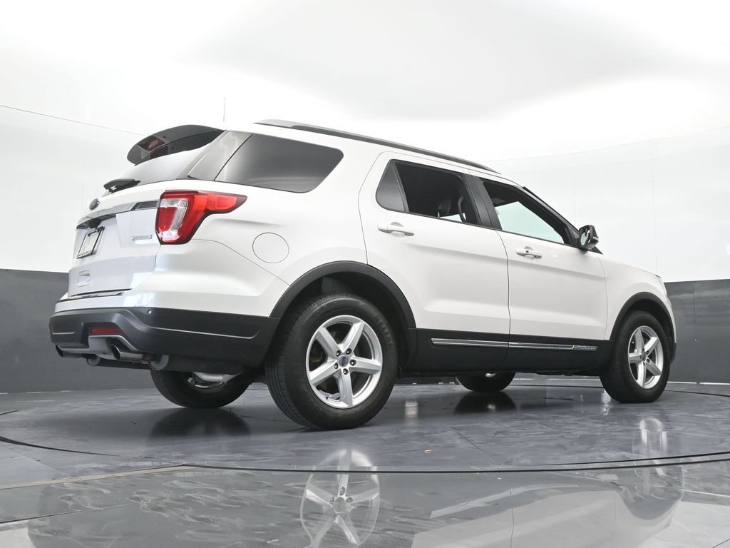 Used 2018 Ford Explorer XLT w/ Equipment Group 202A FWD image 63