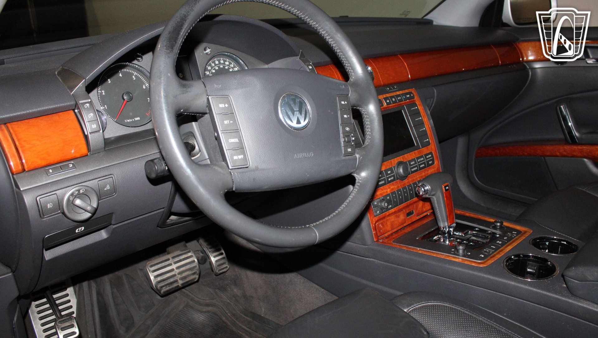 Used 2004 Volkswagen Phaeton V8 AWD/4WD image 13
