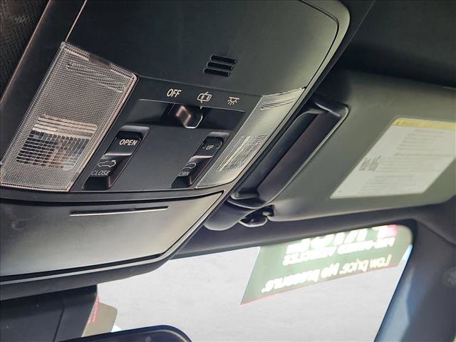 Used 2016 Toyota RAV4 SE w/ Advanced Technology Package FWD image 19