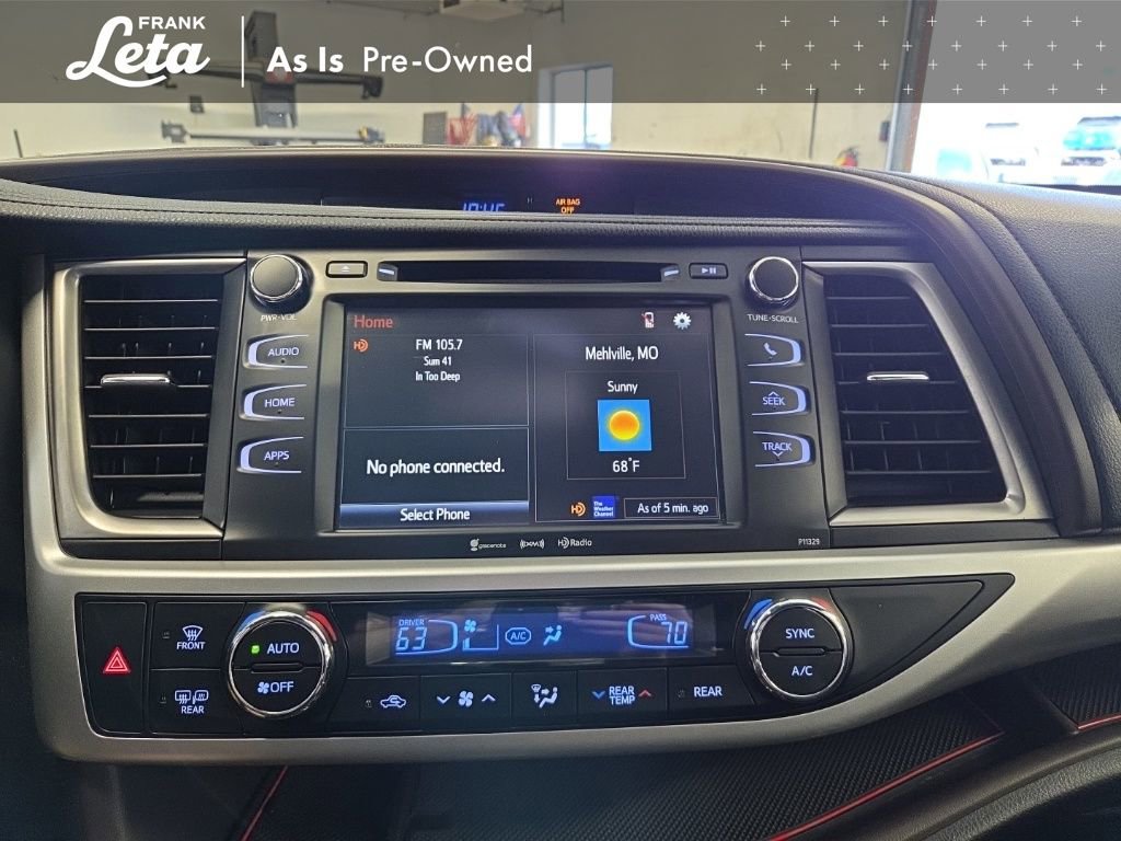 Used 2017 Toyota Highlander Plus AWD/4WD image 10