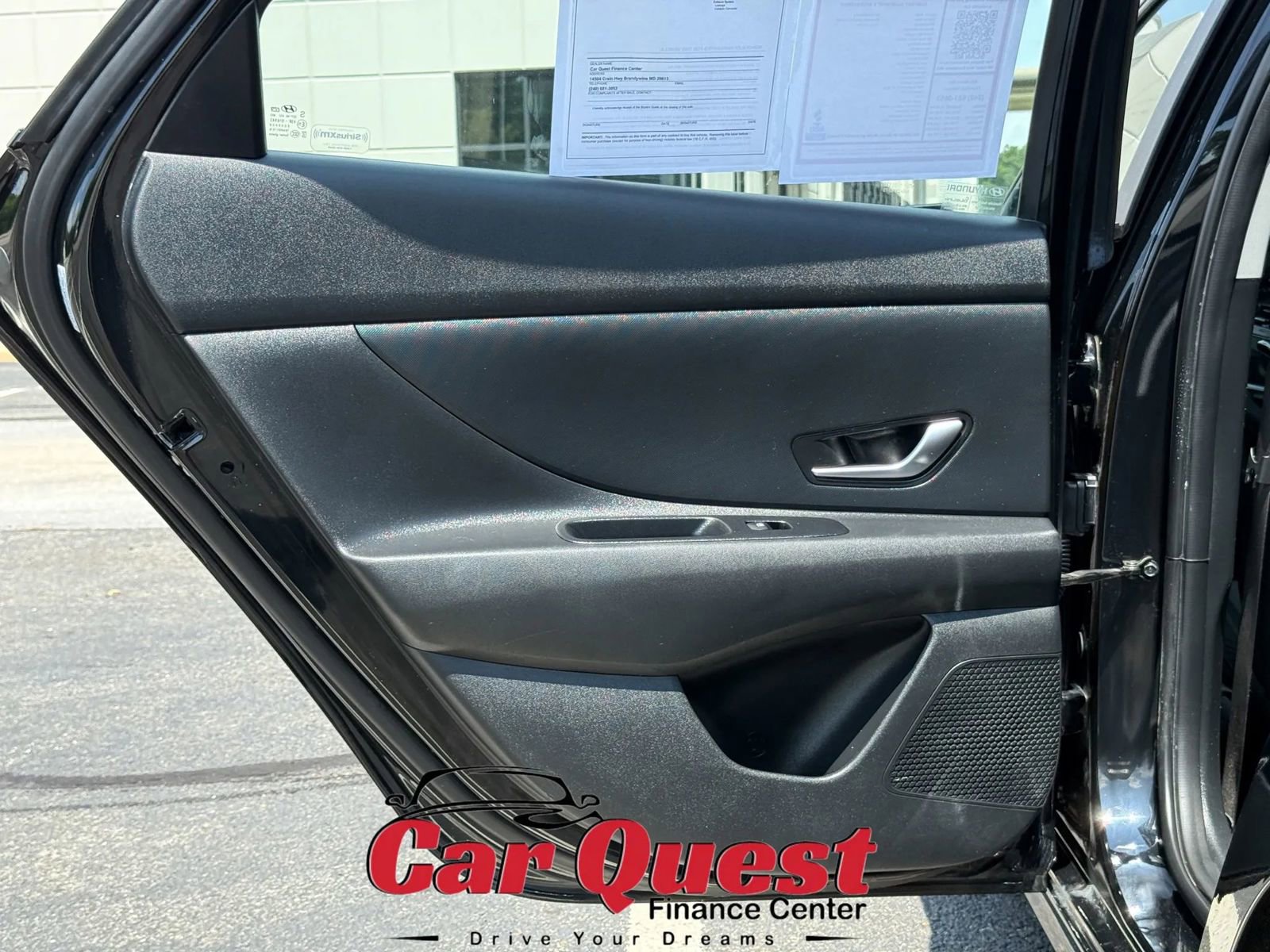 Used 2022 Hyundai Elantra SE image 12