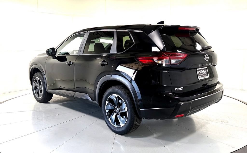 Used 2025 Nissan Rogue SV FWD image 6