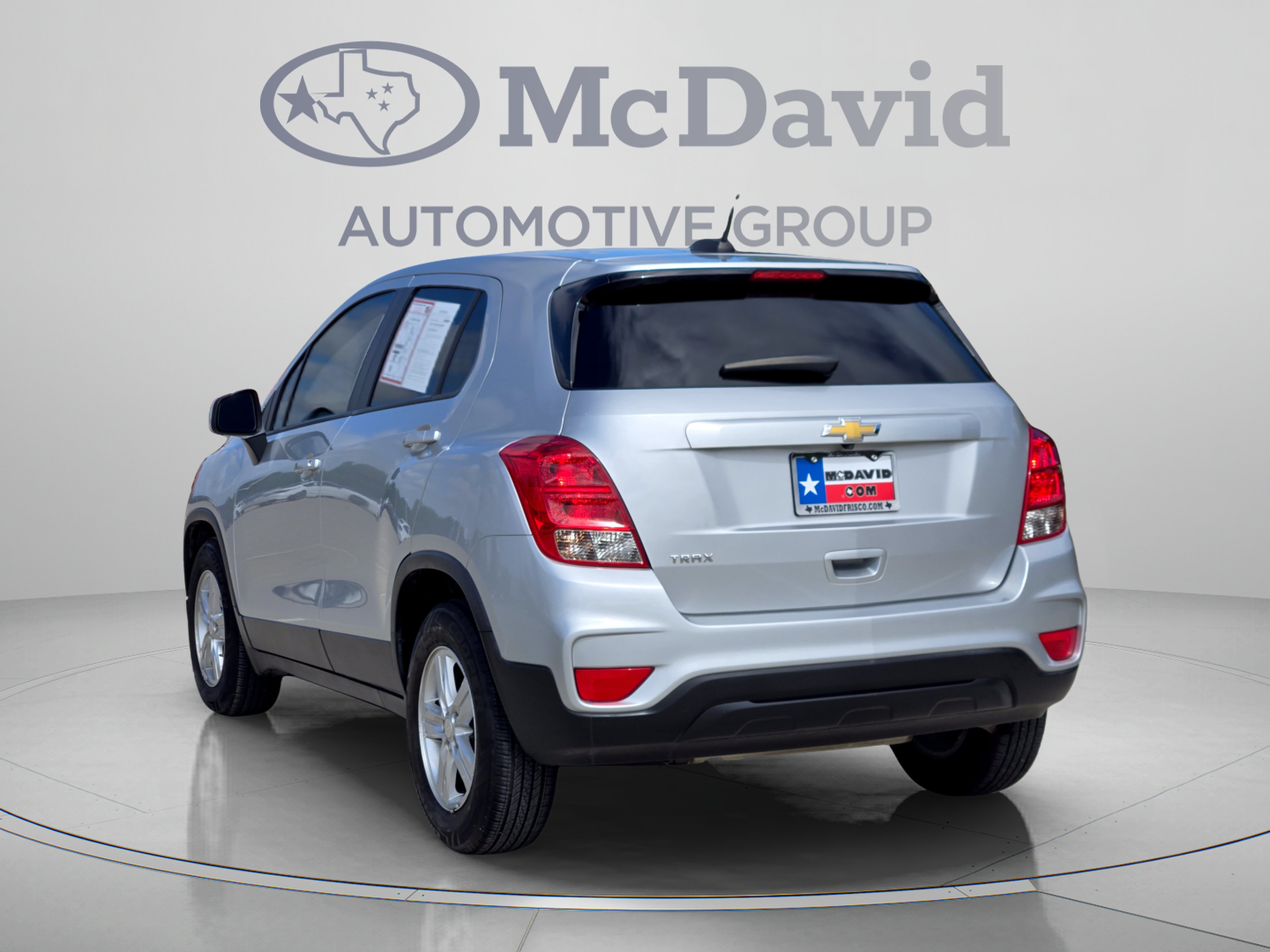 Used 2022 Chevrolet Trax LS w/ Tint and Cruise Package FWD image 4