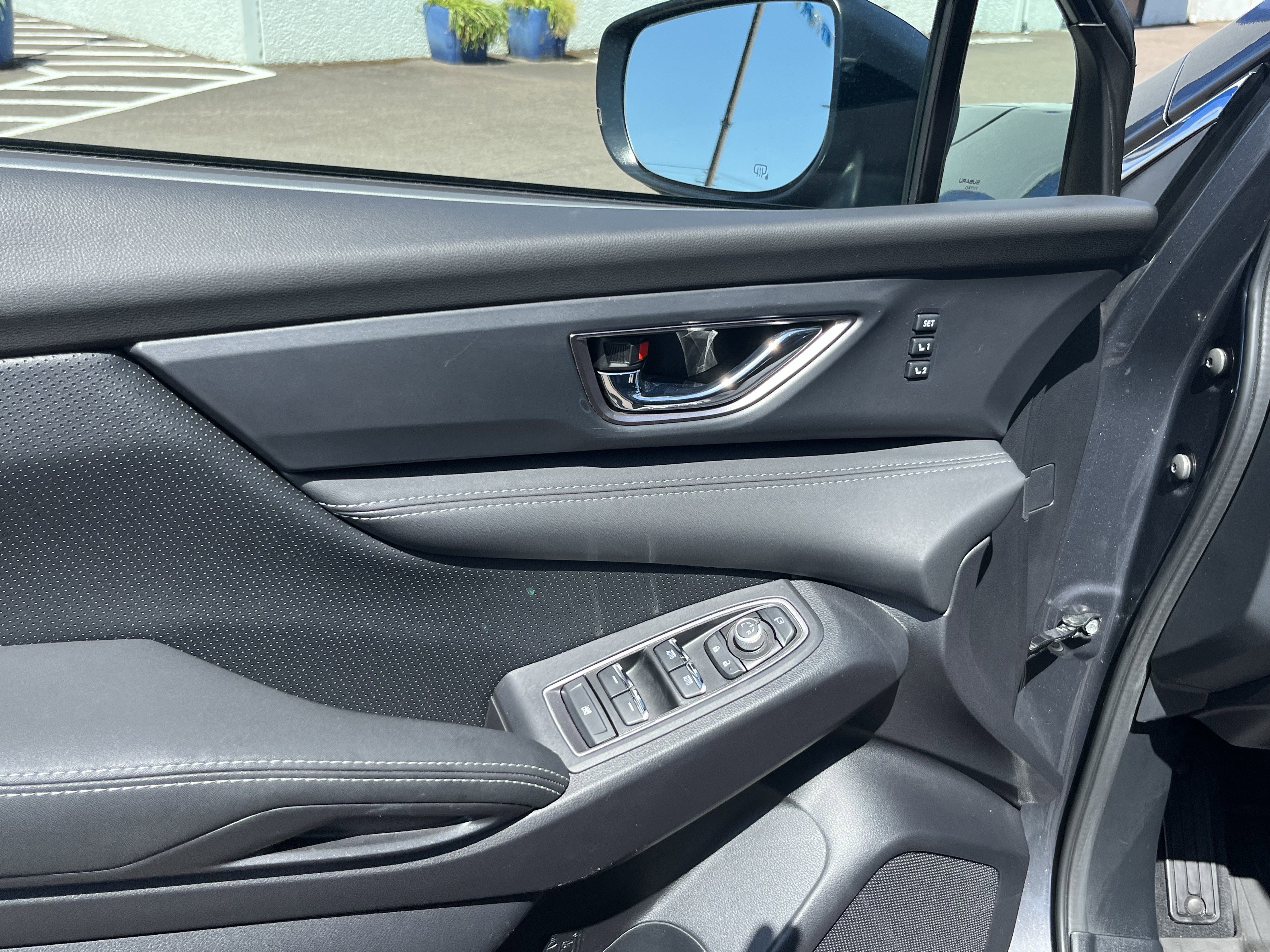 Used 2024 Subaru Ascent Limited w/ Technology Package AWD/4WD image 17