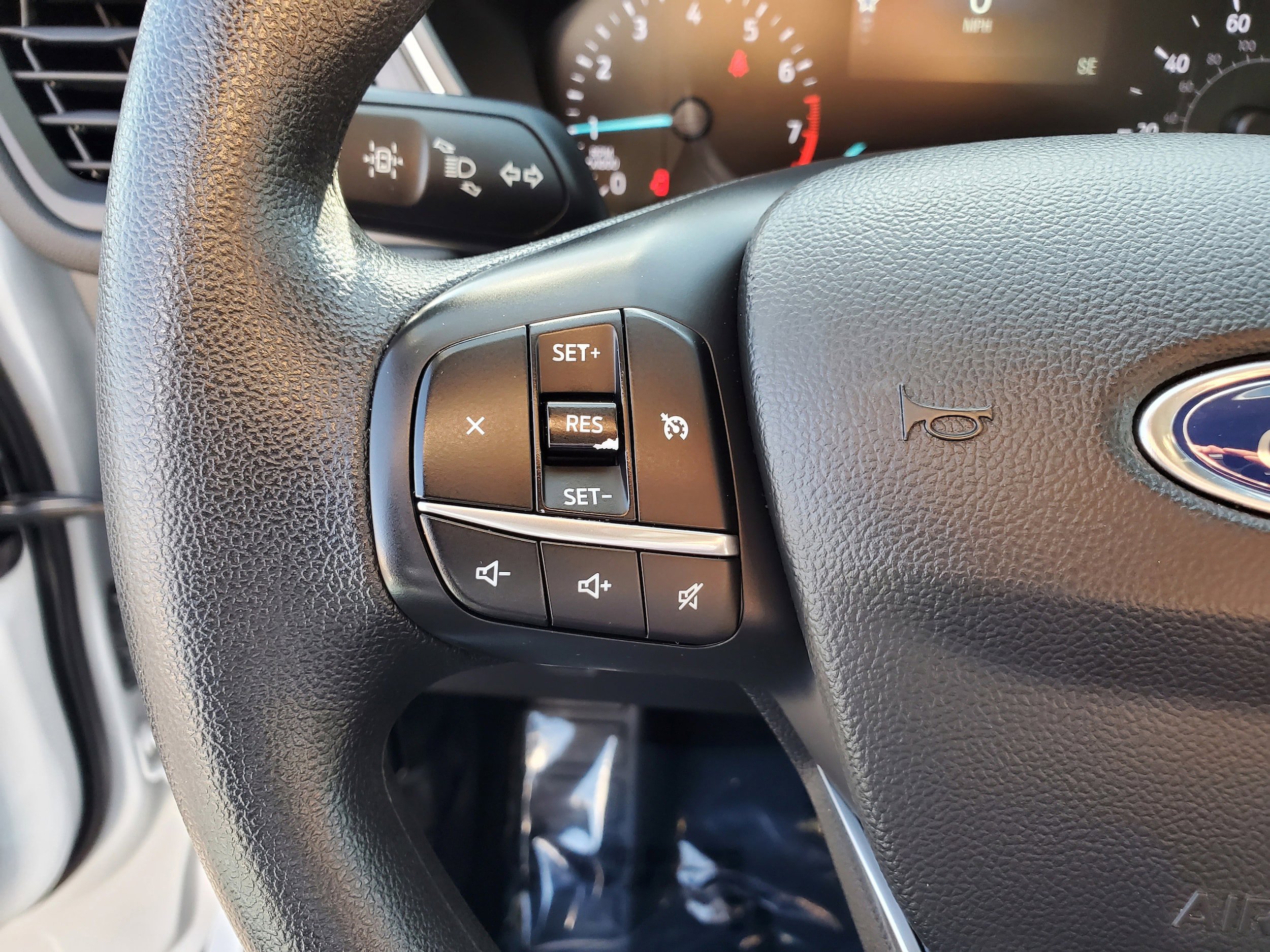 Used 2020 Ford Escape SE FWD image 15