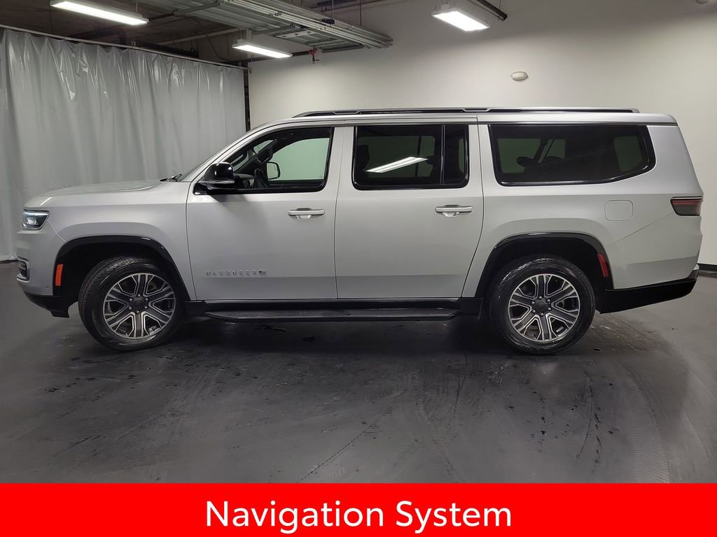Used 2024 Jeep Wagoneer L Series II w/ Flexible Seating Group AWD/4WD image 5