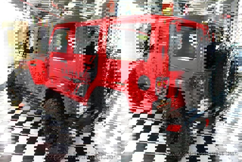 Used 2015 Jeep Wrangler Unlimited Sahara w/ Dual Top Group image 7