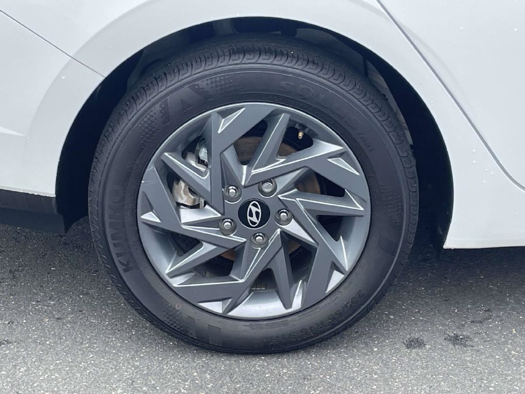 Certified 2024 Hyundai Elantra SEL FWD image 7