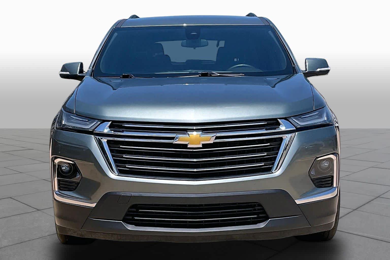 Used 2023 Chevrolet Traverse LT FWD image 4