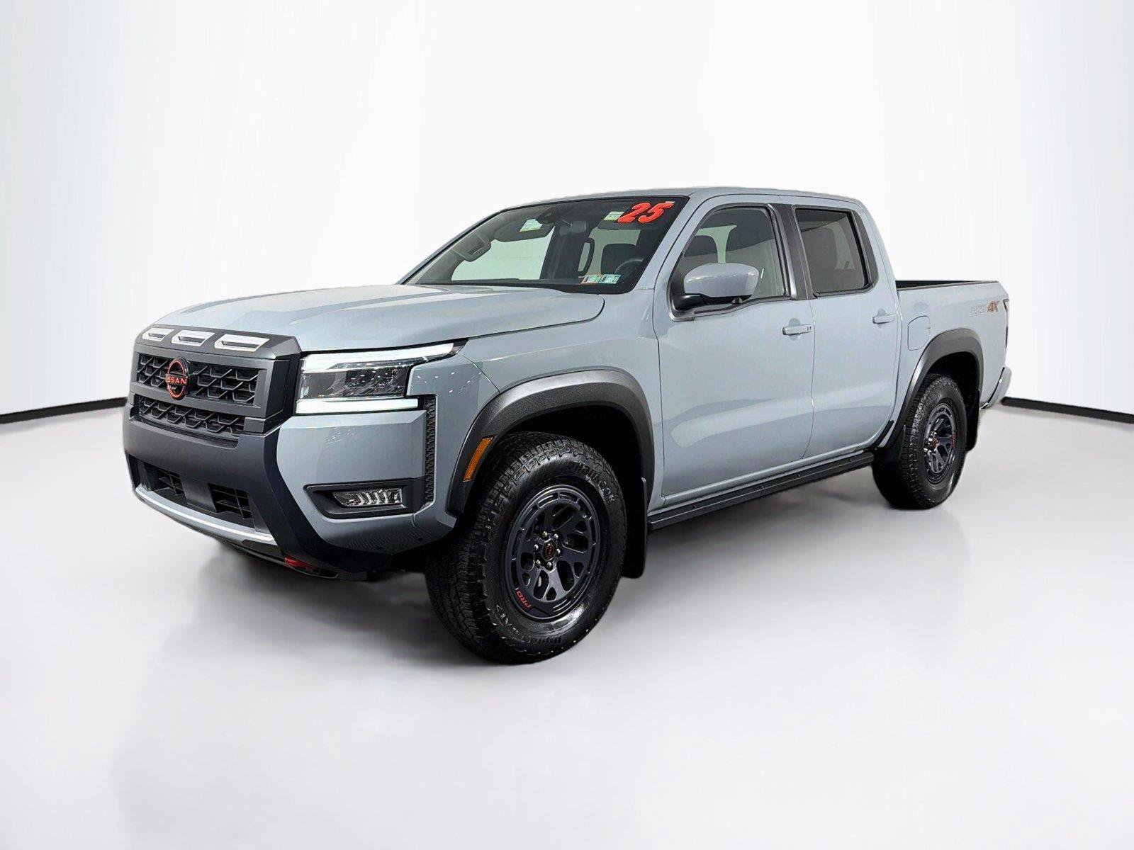 Used 2025 Nissan Frontier PRO-4X w/ Pro Convenience Package AWD/4WD image 7