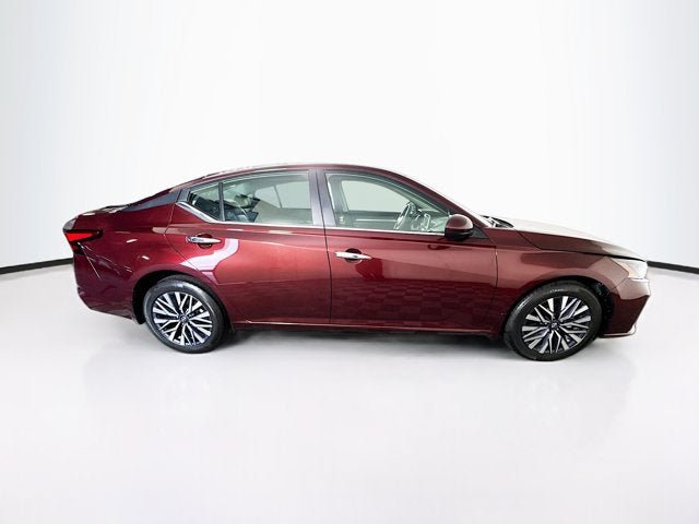 Certified 2023 Nissan Altima 2.5 SV AWD/4WD image 4