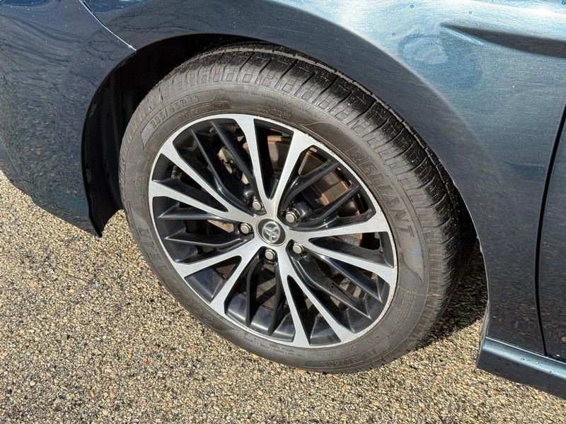 Used 2020 Toyota Camry SE image 10