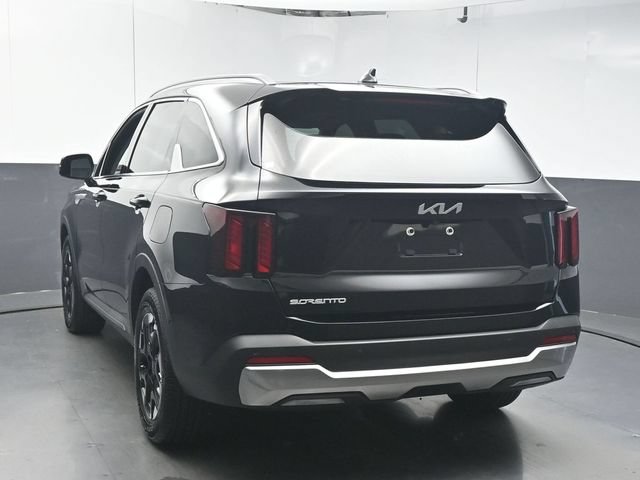 Used 2025 Kia Sorento S w/ Panoramic Sunroof Package FWD image 6