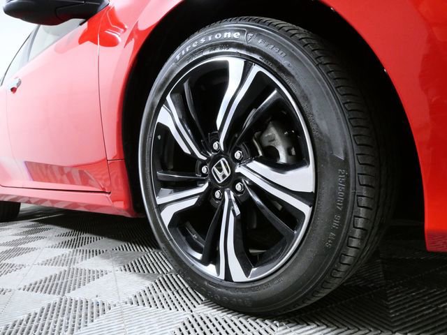 Used 2018 Honda Civic Touring image 2