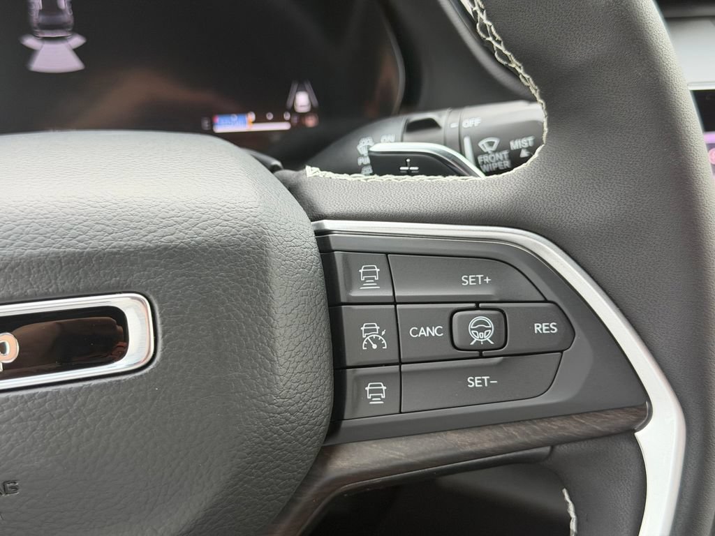 New 2026 Jeep Grand Cherokee Limited RWD image 17