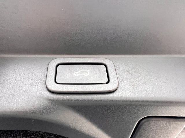 Used 2020 Land Rover Range Rover Sport HSE Dynamic image 32