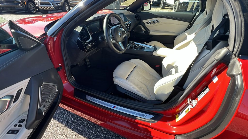 Used 2019 BMW Z4 sDrive30i image 14