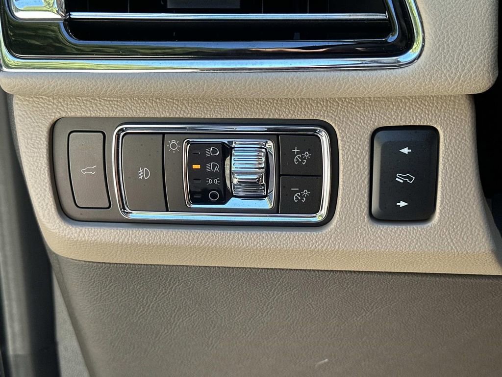 Certified 2024 Lincoln Navigator Reserve image 36