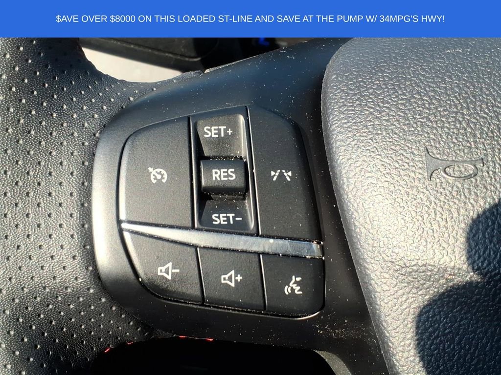 Used 2025 Ford Escape ST-Line image 24