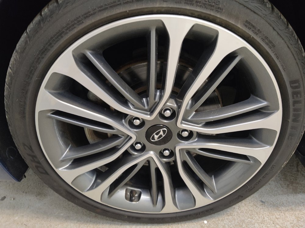 Used 2016 Hyundai Veloster Turbo w/ Option Group 04 FWD image 31