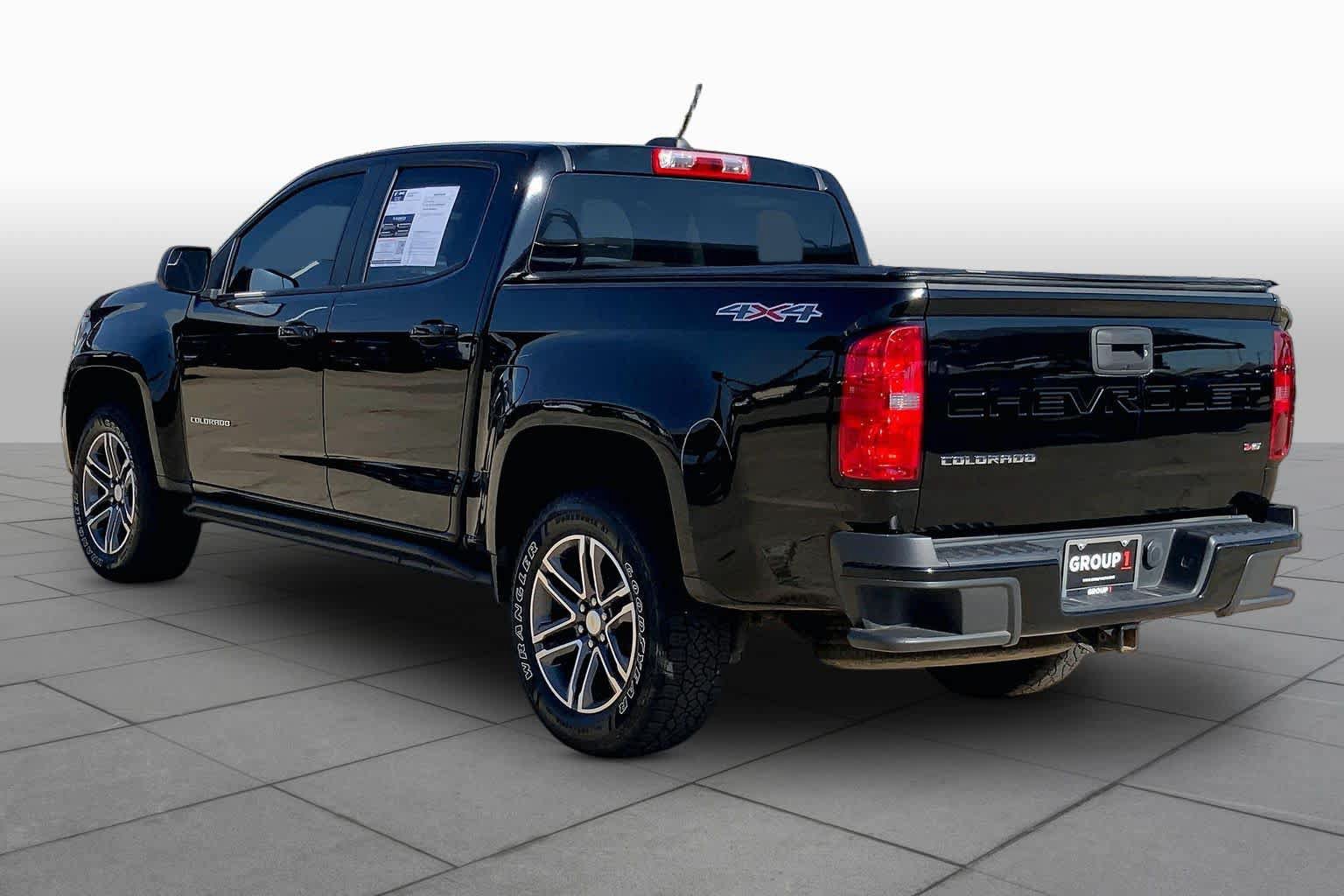 Used 2021 Chevrolet Colorado W/T w/ Custom Special Edition AWD/4WD image 11