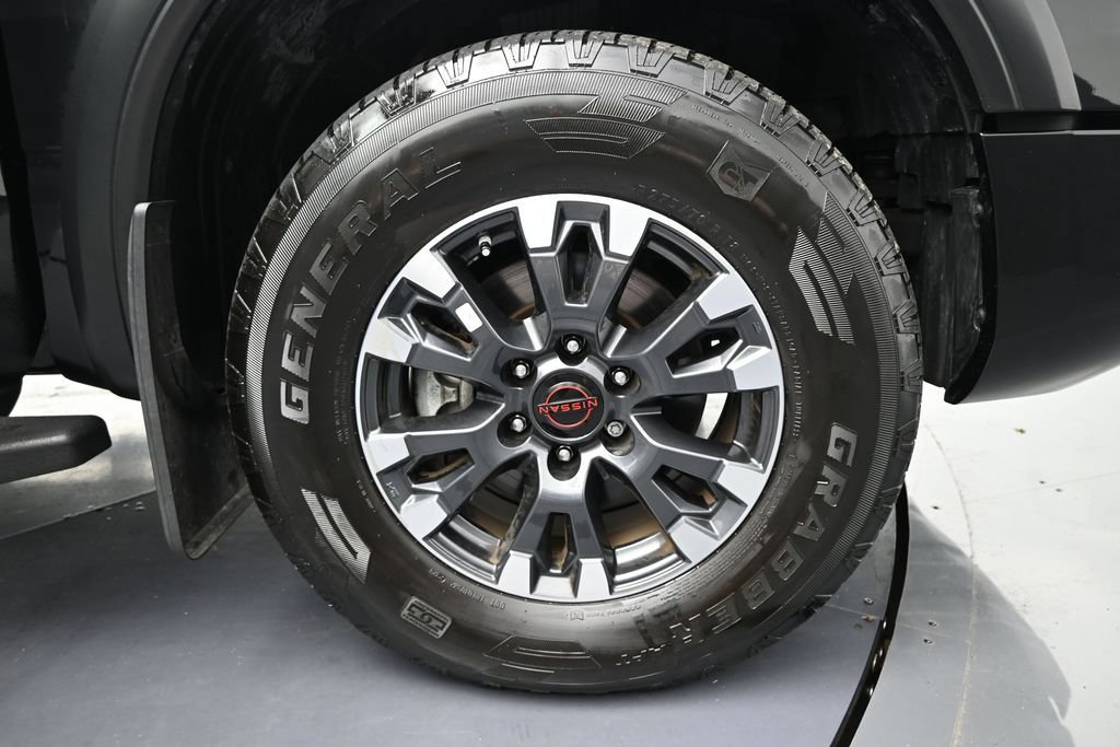 Used 2024 Nissan Titan PRO-4X w/ Pro-4x Convenience Package AWD/4WD image 6