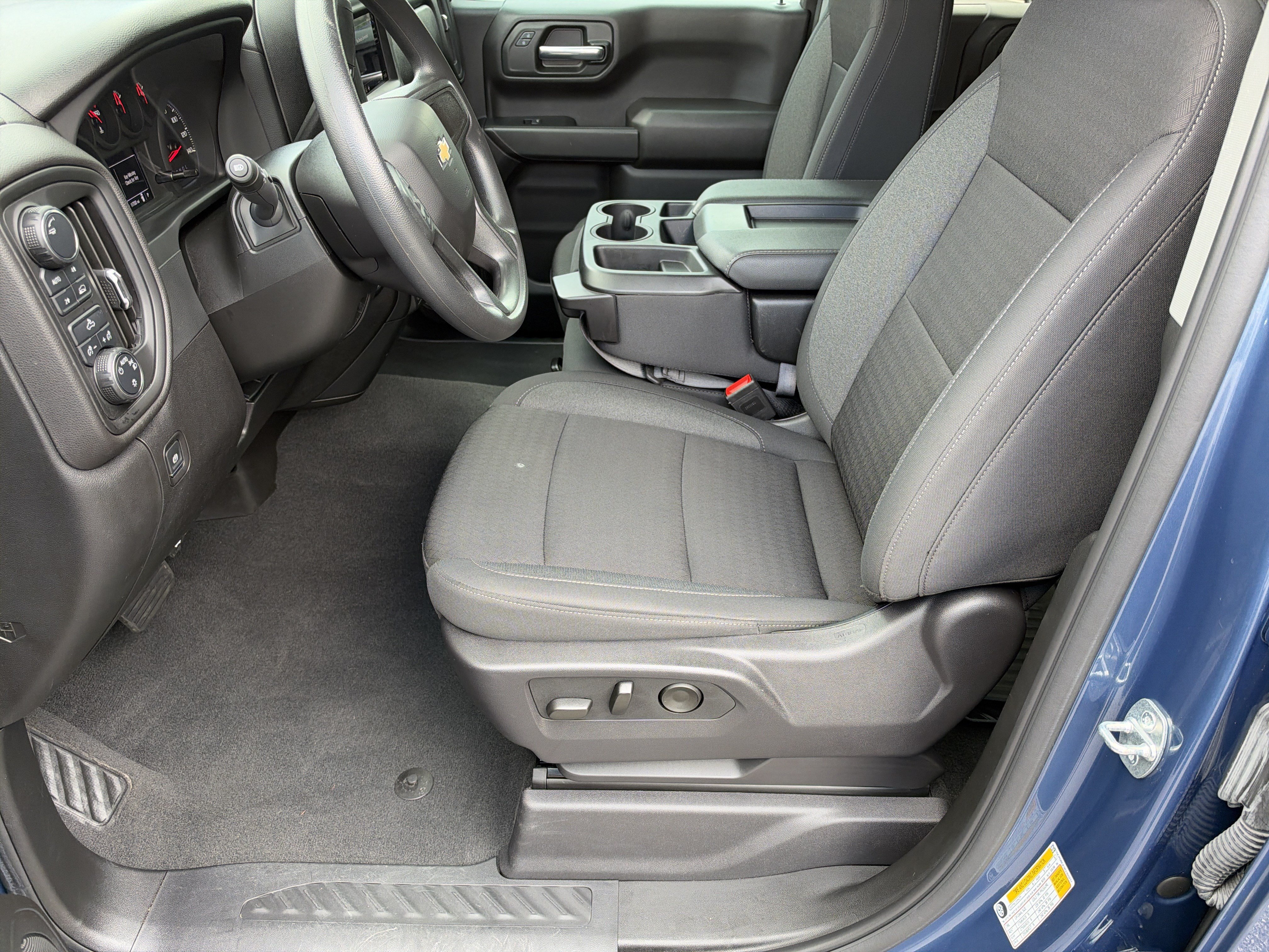 Used 2024 Chevrolet Silverado 1500 Custom w/ Turbomax Blackout Package AWD/4WD image 11