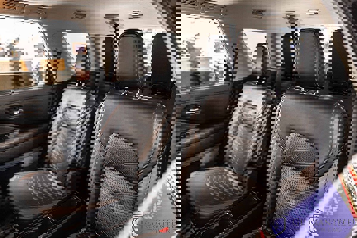 Used 2022 Nissan Pathfinder Platinum w/ Cargo Package image 34