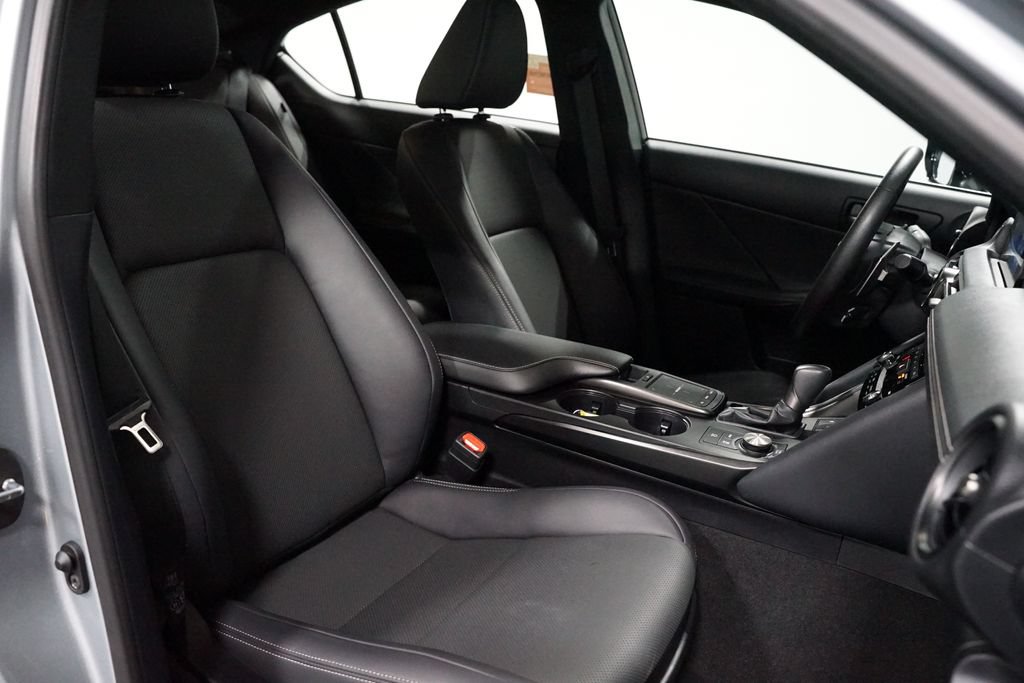 Used 2025 Lexus IS 350 F Sport RWD image 28