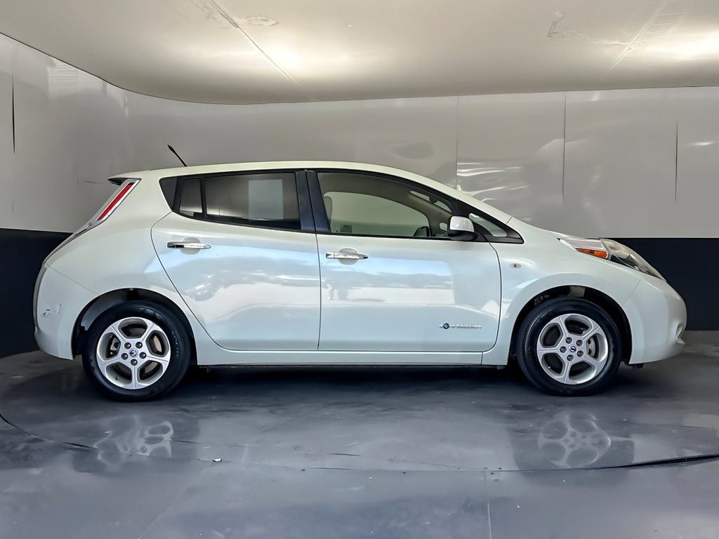 Used 2012 Nissan Leaf SV FWD image 2