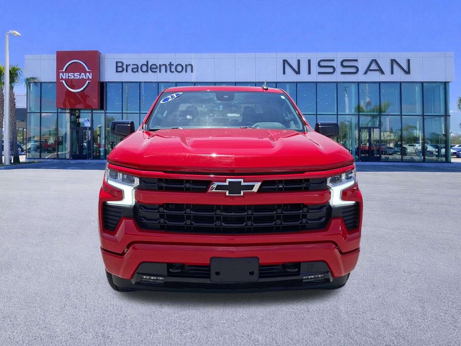 Used 2023 Chevrolet Silverado 1500 RST AWD/4WD image 2